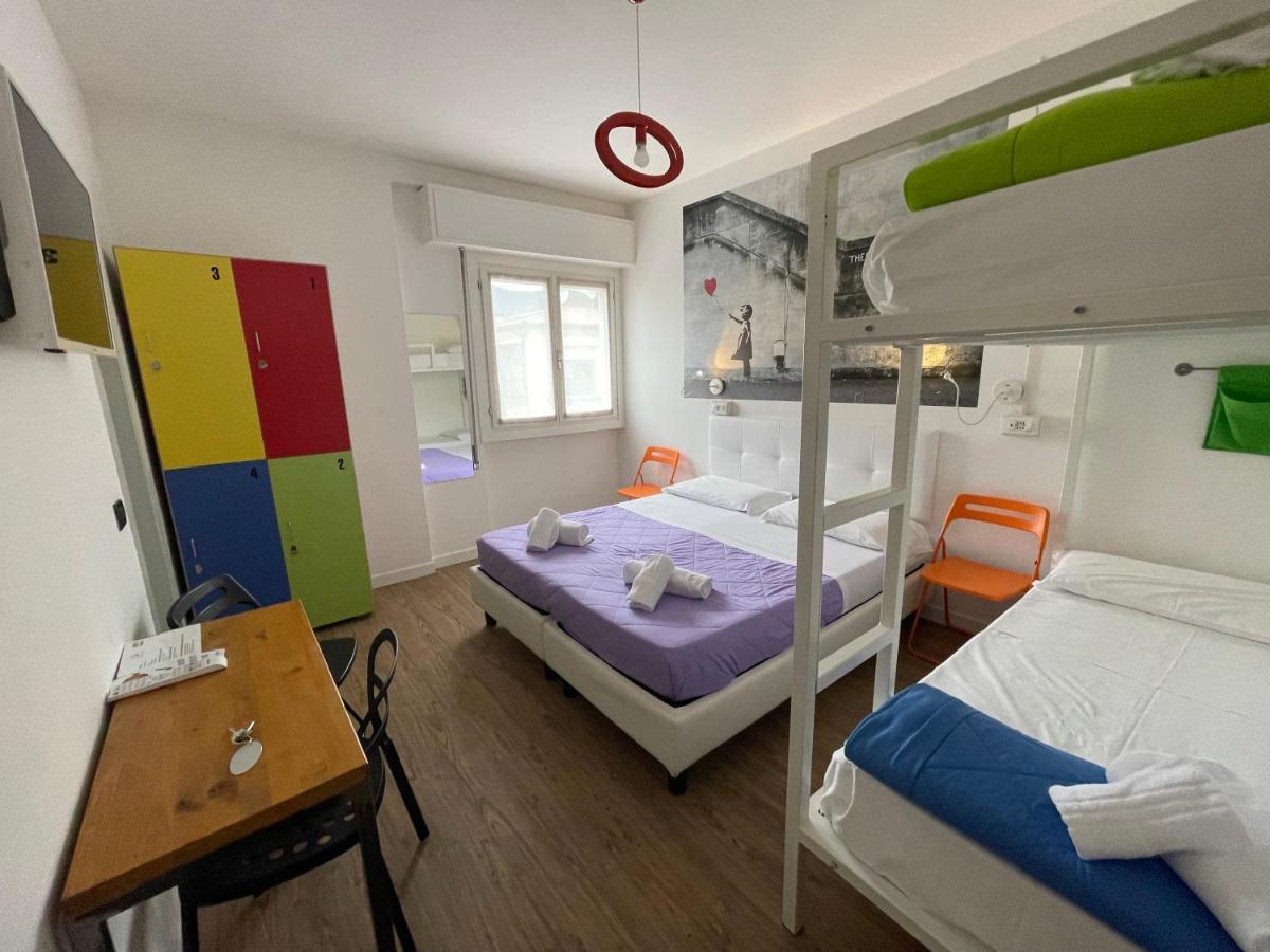 סאלו Lake Garda Hostel מראה חיצוני תמונה
