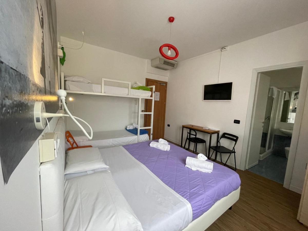 סאלו Lake Garda Hostel מראה חיצוני תמונה