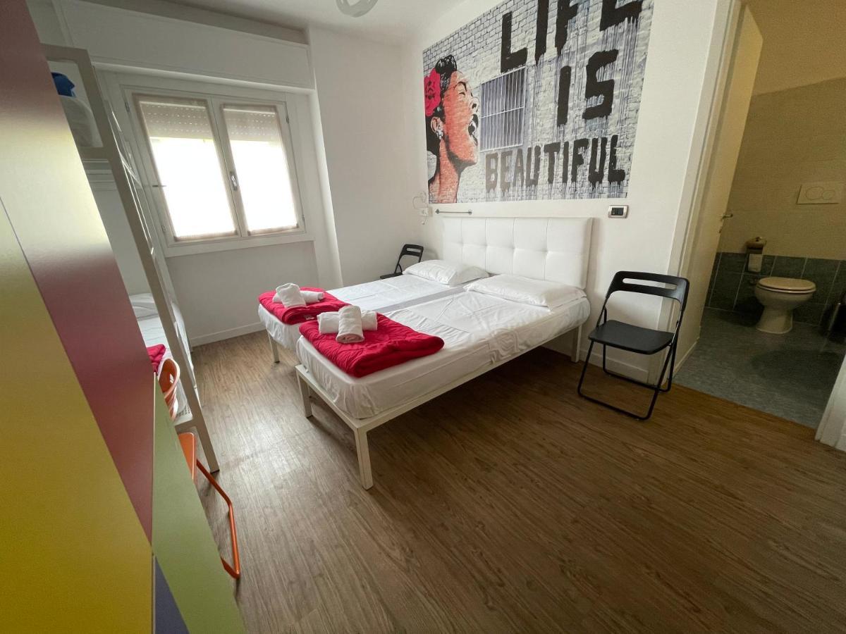 סאלו Lake Garda Hostel מראה חיצוני תמונה
