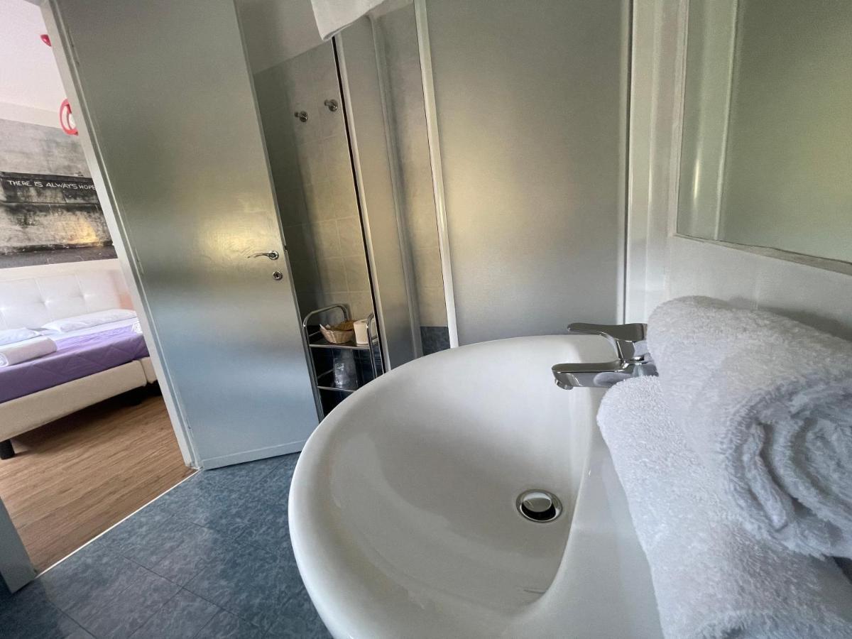 סאלו Lake Garda Hostel מראה חיצוני תמונה