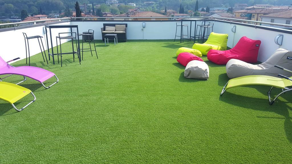 סאלו Lake Garda Hostel מראה חיצוני תמונה