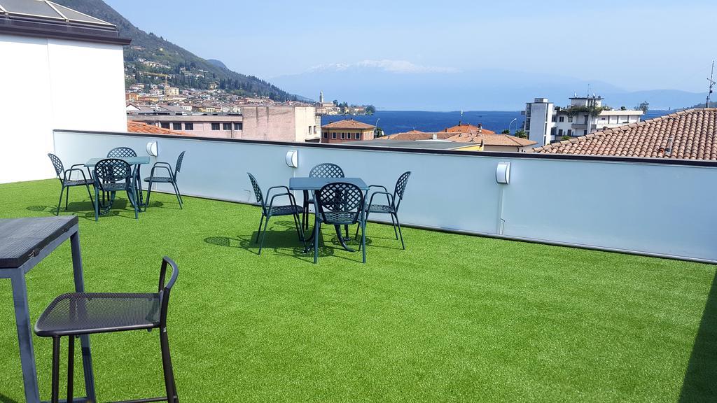 סאלו Lake Garda Hostel מראה חיצוני תמונה
