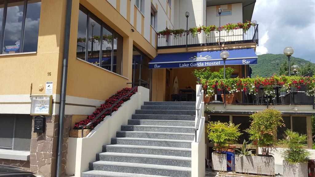 סאלו Lake Garda Hostel מראה חיצוני תמונה
