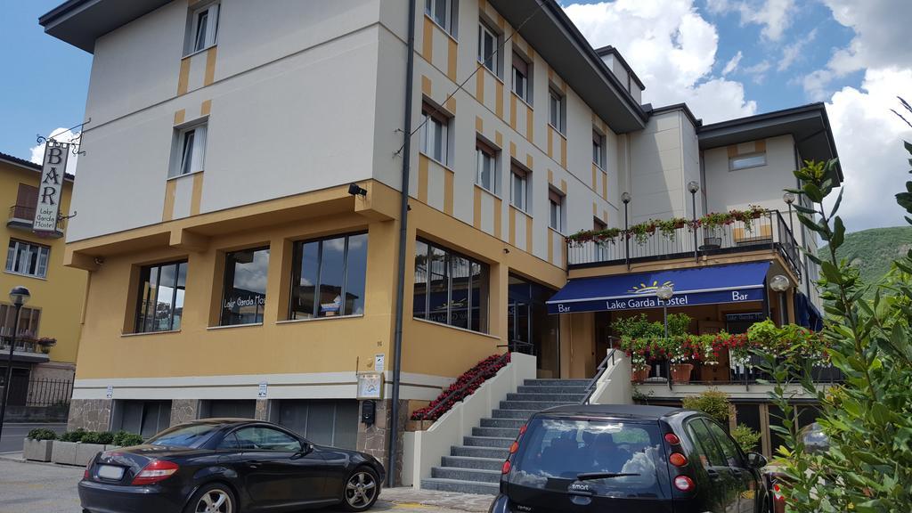 סאלו Lake Garda Hostel מראה חיצוני תמונה