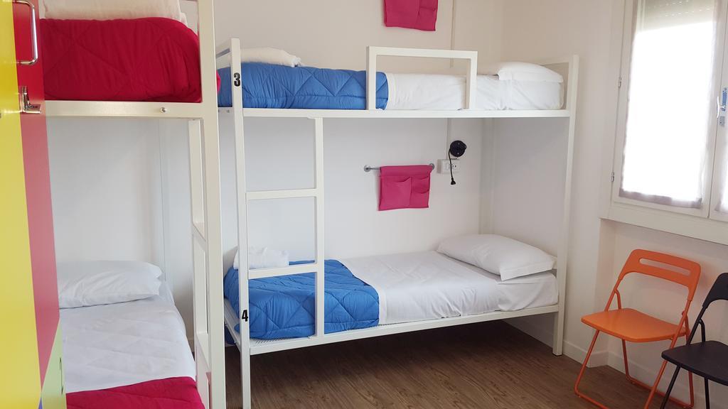 סאלו Lake Garda Hostel מראה חיצוני תמונה