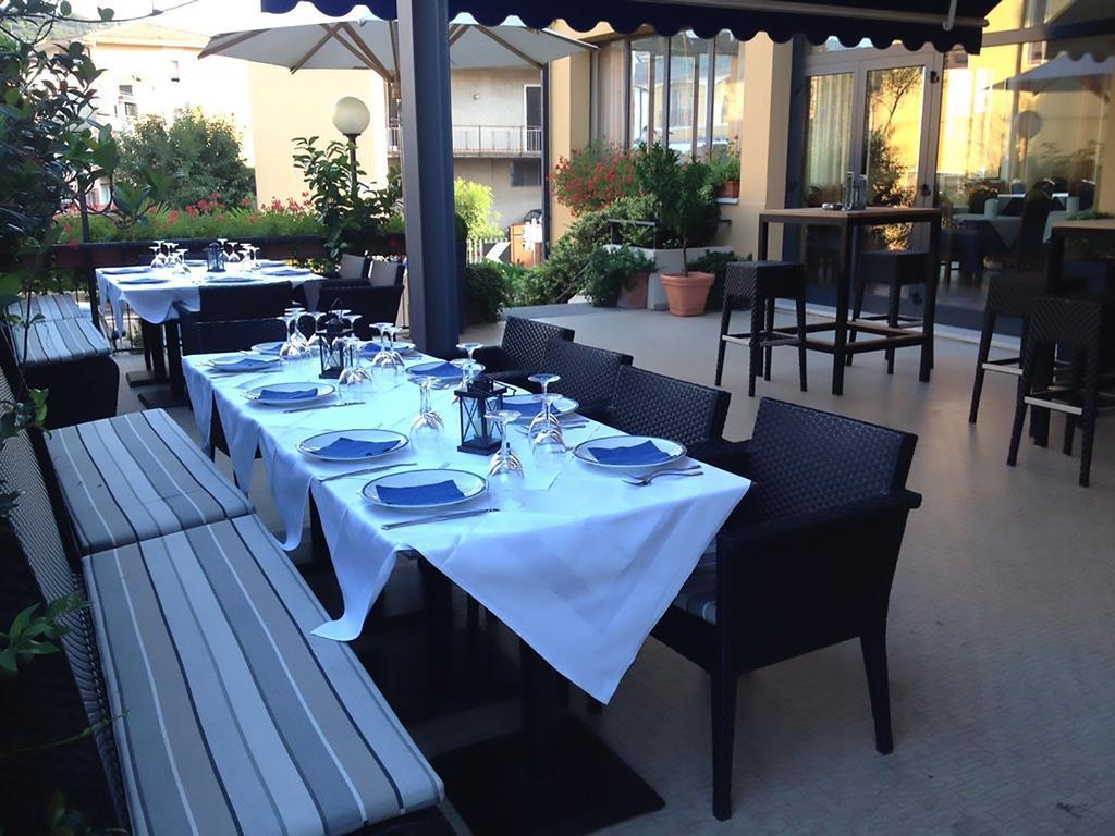 סאלו Lake Garda Hostel מראה חיצוני תמונה