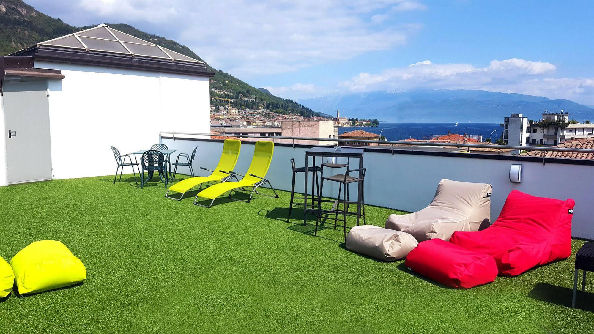 סאלו Lake Garda Hostel מראה חיצוני תמונה