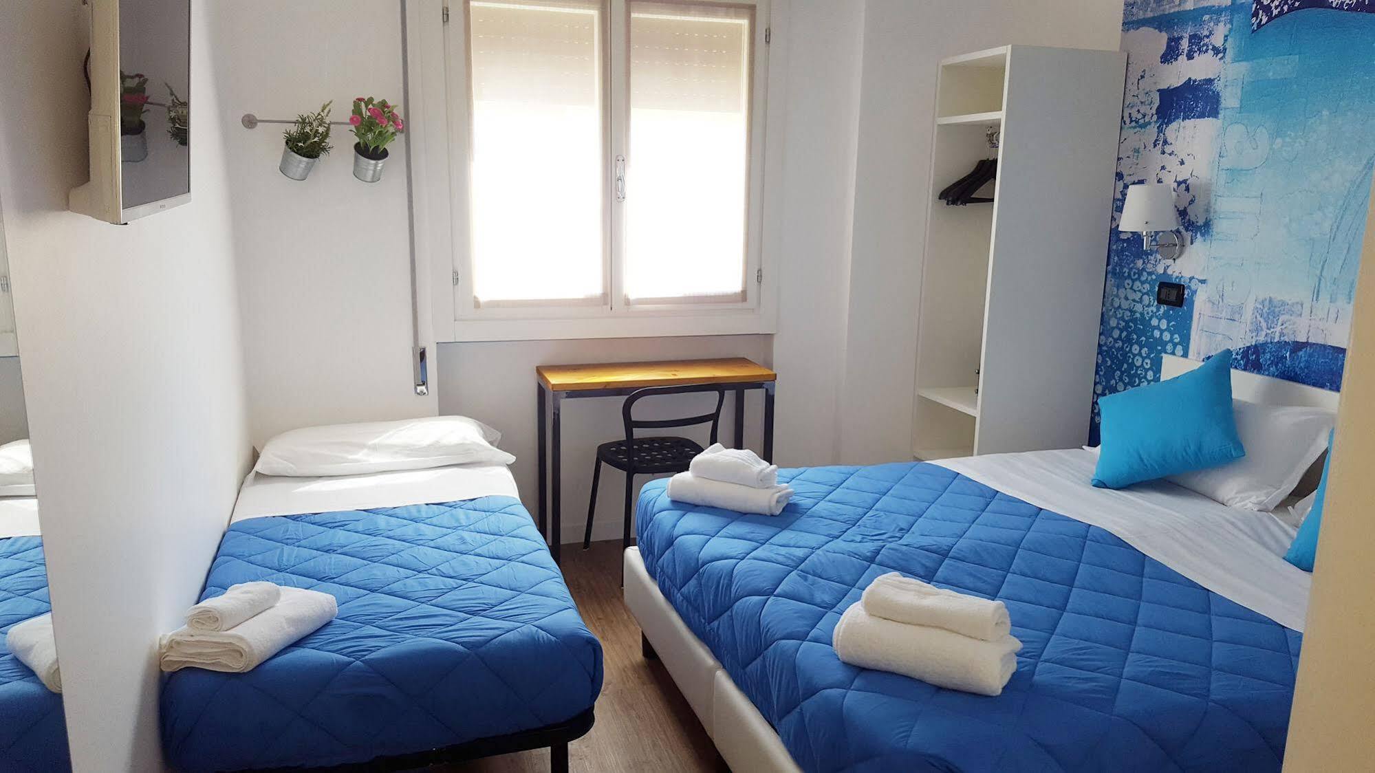 סאלו Lake Garda Hostel מראה חיצוני תמונה