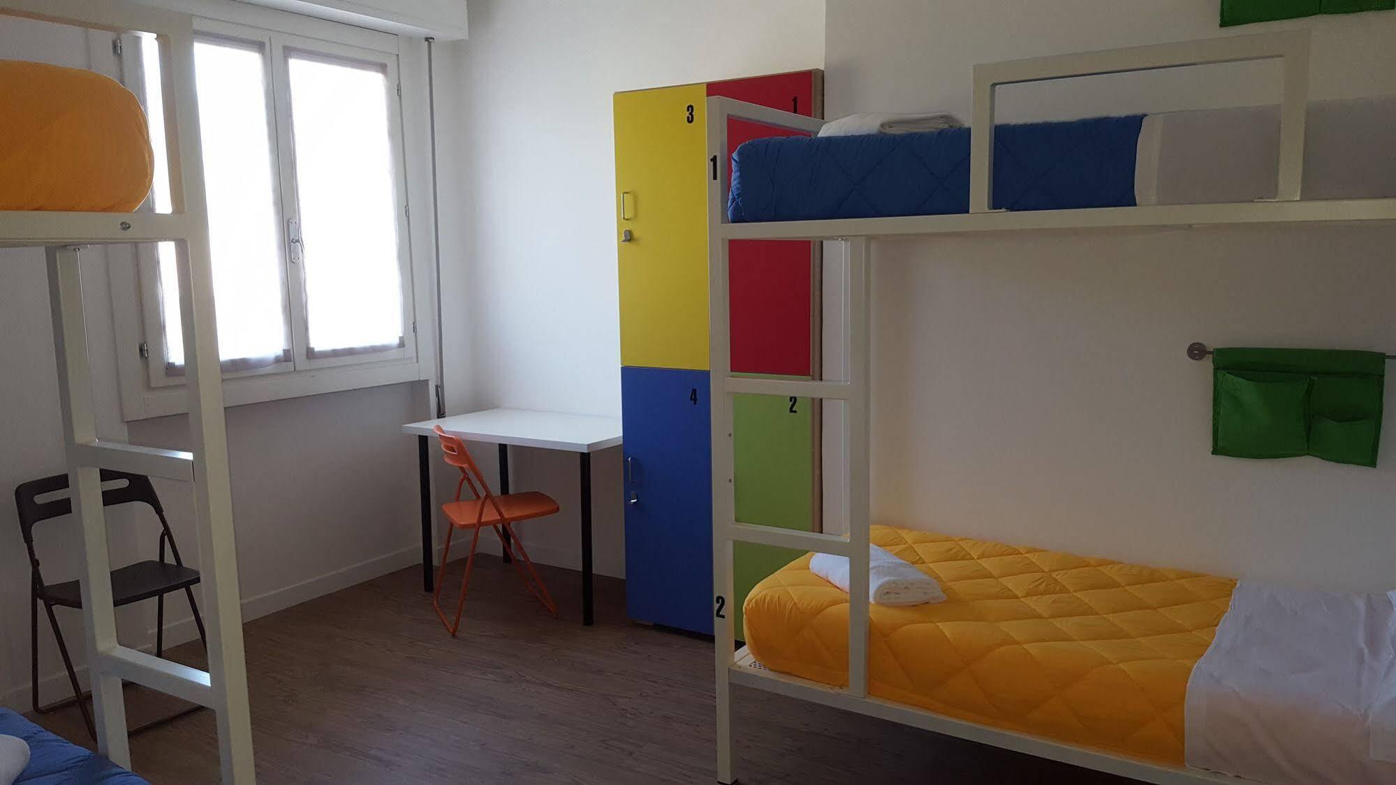סאלו Lake Garda Hostel מראה חיצוני תמונה